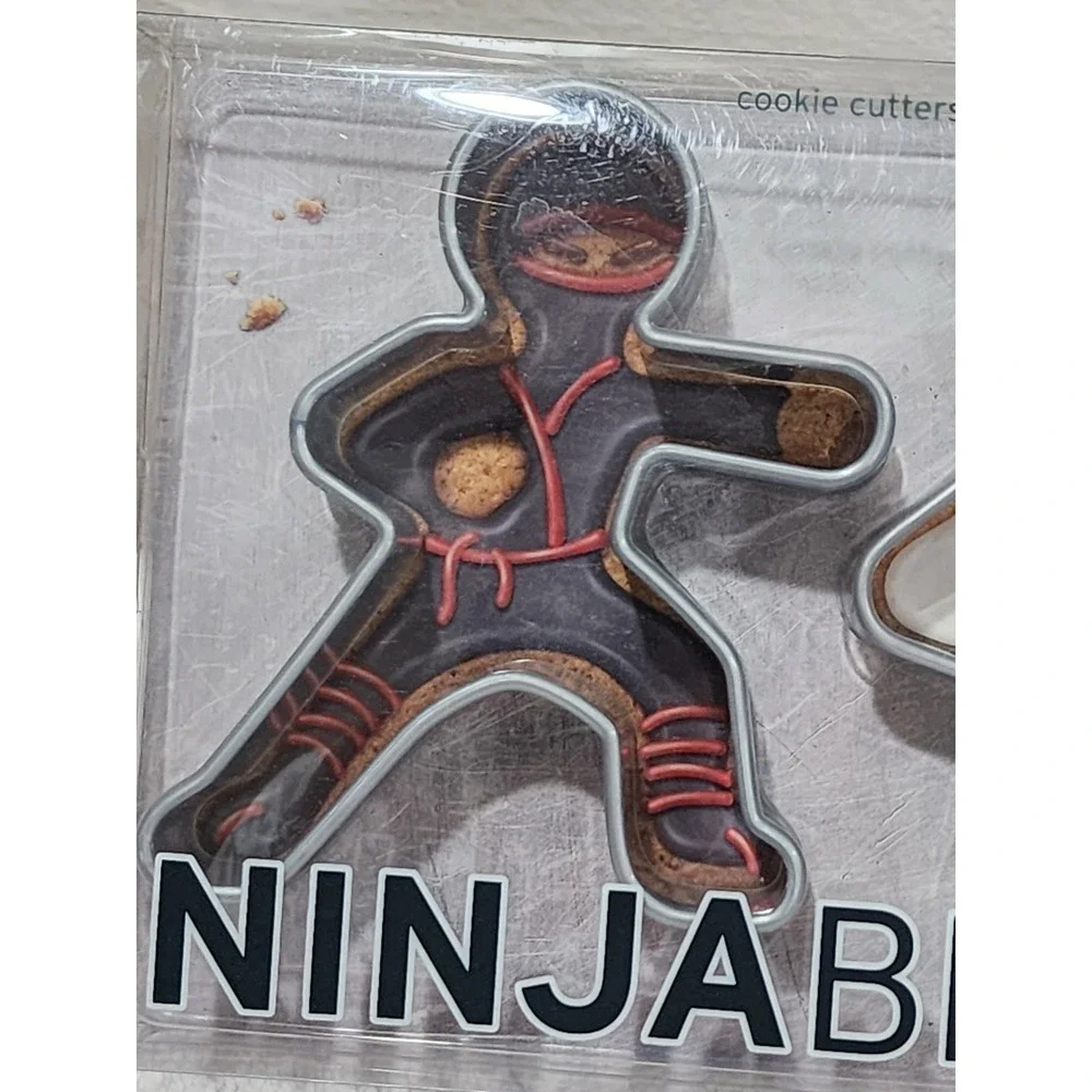 Fred & Friends Ninjabread Men Cookie Cutter They're Cut Out For Action 2010 New